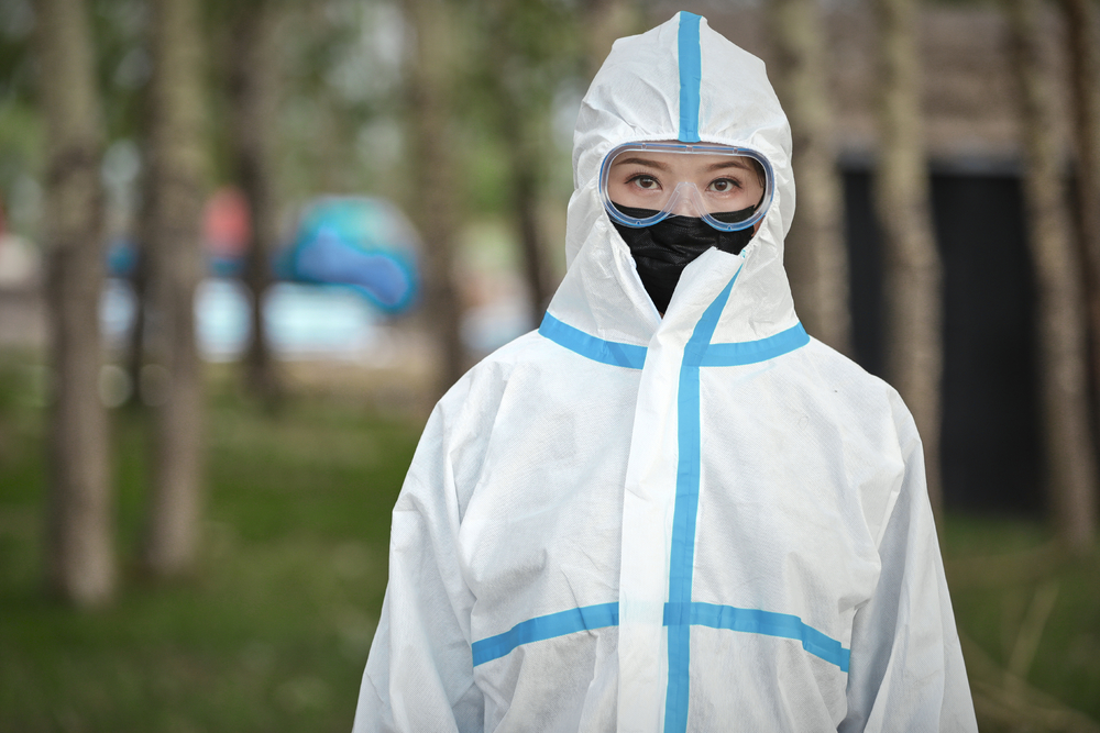 白衣執甲，守護生命——致敬防護服下的女性力量